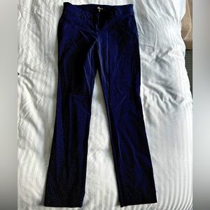 Dalia low rise boot cut pant, great condition. Lots of stretch. Size 4. Navy.